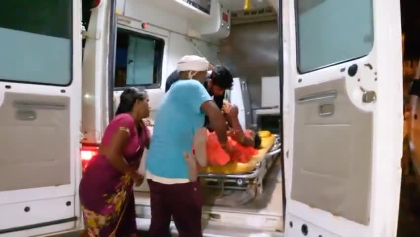देेेवरिया: #बलुआ अफगान परिवारिक कलह के कारण महिला ने खाई जहर परिवार के लोग पहुंचे लेकर जिला अस्पताल हालात नाजुक चल रहा है इलाज
