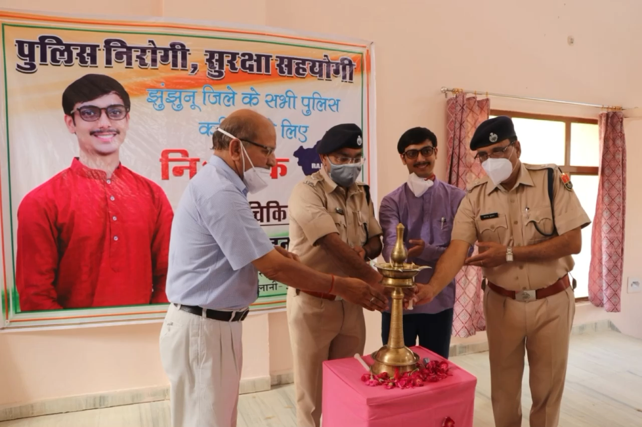 झुंझुन जिले के सभी पुलिस कर्मियोंके लिए निशुल्क स्वास्थ्य चिकित्सा शिविर।
.
#Drmadhusudanmalani #madhusudanmalani #jhunjhunu #pilani #rajasthan