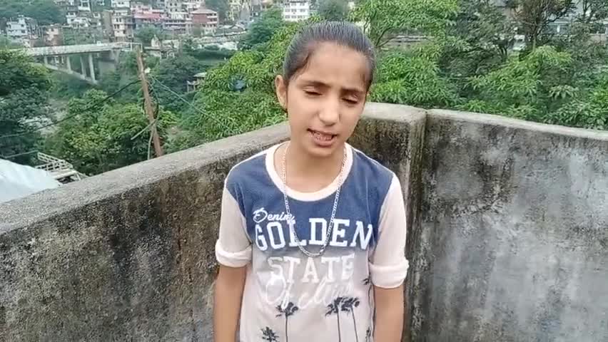 मातृभूमि पर घात लगाए दुश्मन को ऐसा झटका दो,
कि उनके ज़िंदा शीश लाल किले पर लटका दो...!
#ManojThakur  #TanishaThakur