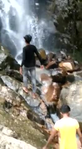 नगरदा पहाड़ झरना बहुत हि सुंदर और आकर्षक दृश्य ( वातावरण ) #झरना #waterfall #nagarda #chhattishgarh