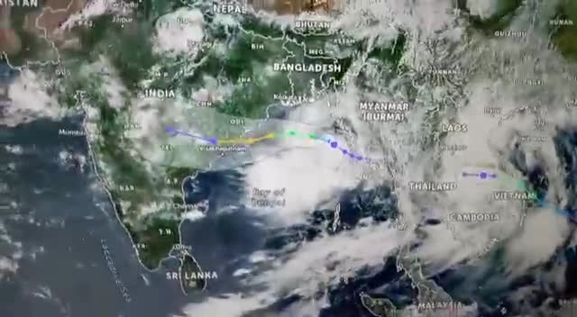 नीमच नगर: मानसून की नई आफत तैयार है किसान परिस्थिति देखकर फसल काटने का निर्णय ले
#mansoon #mausam #rain