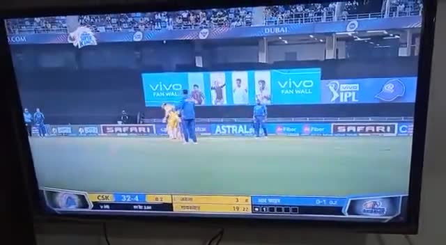 #Vidit 
I am in Black T-Shirt
#vivo #vivoipl #iplnews