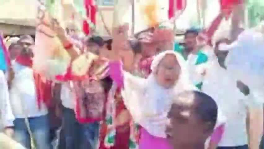 सरफरोशी की तमन्ना अब हमारे दिल में है देखना है जोर कितना कॉरपोरेट घरानों के चौकीदार में है
#आज_भारत_बंद_है #jobaathai