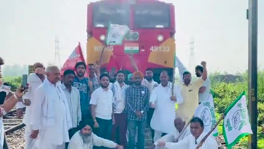 सांपला: #bharat_band #farmers_protest 

भारत बंद के चलते शाम 4 बजे तक सब बन्द।