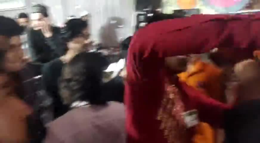 सुसनेर: कल मोहर्रम के मौके पर टीम 01.टीम 777.की ओर से नोजवान हैदरी कमेंटी के सादर साहब का स्वागत किया 
#मोहर्रम