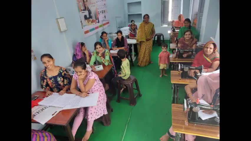 मेड़ता: #रोटरी मीरां नारी स्वावलंबन सिलाई प्रशिक्षण केंद्र में प्रशिक्षण ले रही महिलाओं व किशोरियों ने अपने विचार प्रकट किए।