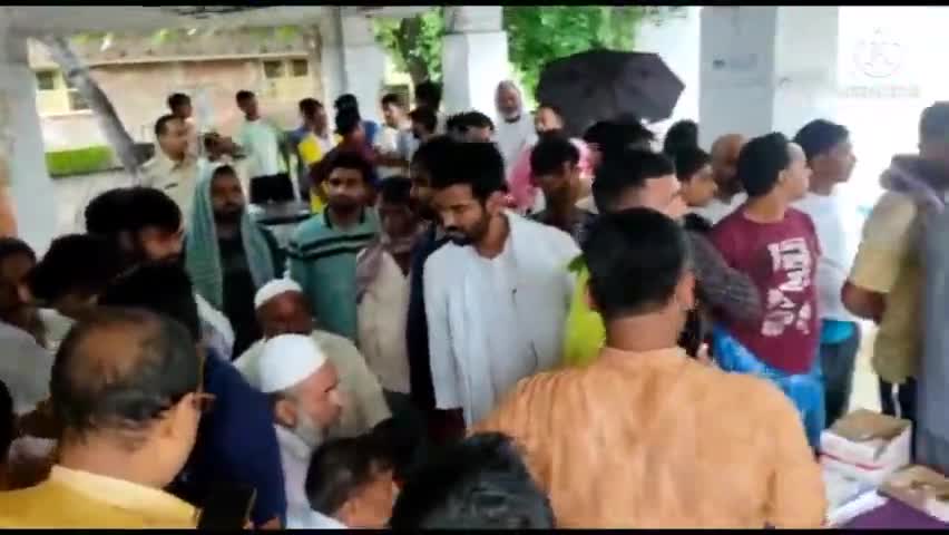 पकरीबरावां: गंगटी गांव में युवक की हुई मॉब लिंचिंग, घायल युवक की अस्पताल में इलाज के दौरान हुई मौत #मॉब_लिंचिंग