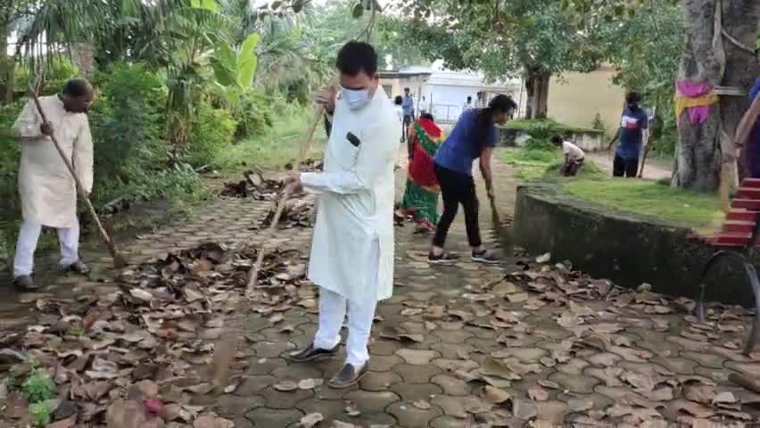 #सेवा_और_समर्पण_अभियान 
देश के सबसे लोकप्रिय प्रधानमंत्री श्री नरेंद्र मोदी जी के जन्मदिवस के उपलक्ष्य में भाजपा शहर मंडल बेमेतरा द्वारा वार्ड नम्बर 14 में प्लास्टिक मुक्त  स्वच्छता जागरुकता अभियान चलाया गया!
