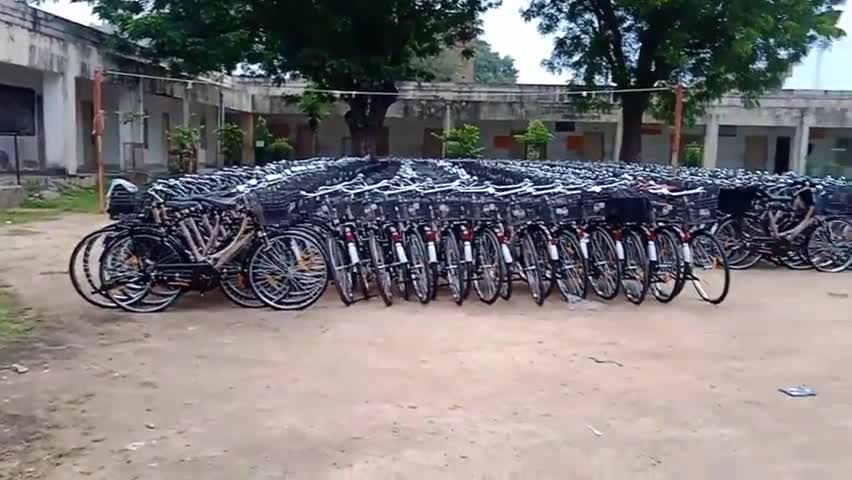 राजकीय माध्यमिक विद्यालयों में हर वर्ष की भाती इस वर्ष भी #साईकिल वितरित को लेकर तैयारी हुई सुरु 🥰🥰🙏