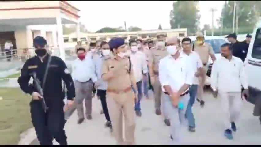 बिजनौर: बिजनौर में राज्यपाल के आने से पहले क्षेत्र का निरीक्षण करने पहुंचे कर्मचारी को दिए सख्त #निर्देश