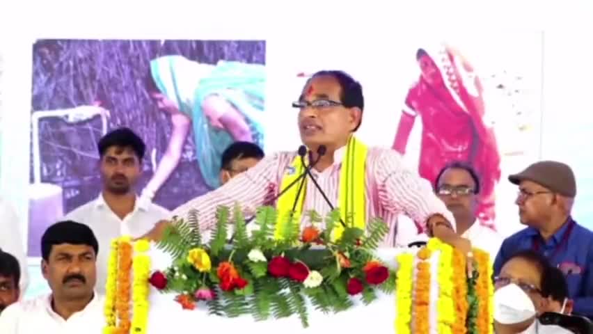 मेरे पास जनपद पंचायत सीईओ के खिलाफ शिकायत आई है। मैं उनको तत्काल प्रभाव से हटा रहा हूं : CM
#HarGharJal #SuraajAbhiyan h