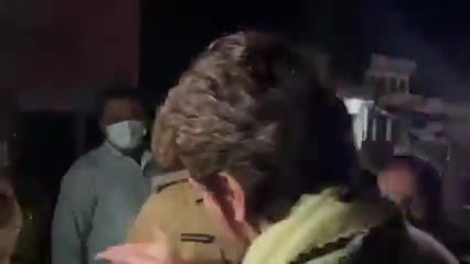 ये #रौद्र रूप है नारी का, दहन करेगी अहंकार।

यूपी की सड़कें भाजपा के घटियापन की गवाह बनी है।

#Priyanka Gandhi