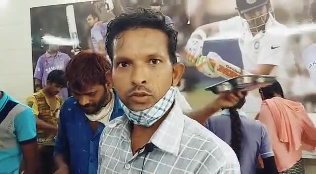 i firmly believe that hygienic & healthy food is the right of each & every person irrespective of caste, creed, gender or religion! #JanRasoi feeding thousands everyday!
