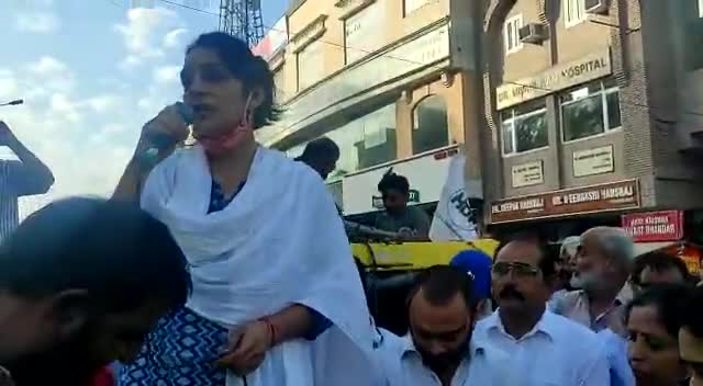 संसद से सड़कों तक भाजपा सरकार कुचल रही किसान और किसानी को।
#farmersprotests