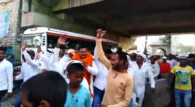 मोहनिया: #मोहनिया भाग 1 जिला परिषद प्रत्याशी प्रमोद कुमार सिंह  पूर्व चेयरमैन नामांकन करने के बाद जनता में उत्साह देखने को मिला@