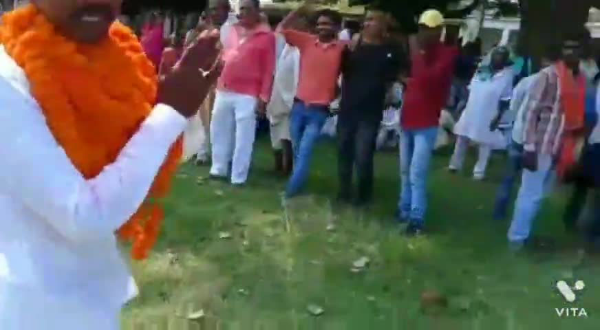 धीरौंध पंचायत से प्रमोद कुमार ने पंचायत समिति सदस्य के पद हेतु करवाया नामांकन, समर्थकों में दिखी खुशी।#उतरी#चुनाव#2021#