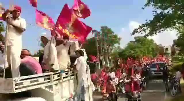 अलीगंज की धरती पर माननीय बाबू सिंह कुशवाहा जी के स्वागत में उमड़ा जनसैलाब 
#गौरव_सैनी प्रभारी #पश्चिम उत्तर_ प्रदेश 
#जन_ अधिकार_ पार्टी  
#JanAdhikarParty #BabuSinghKushwaha #Aliganj #UPElections2022 #Jap4India