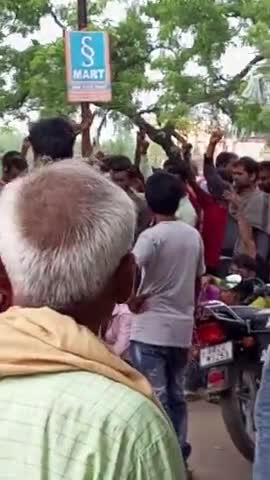 डुमरांव: नगर पालिका ने बढ़ाया टैक्स सारे ऑटो वाले आए सड़क पर हंगामा करने हड़ताल पर न्यू अपडेट लाइव न्यूज़ डूराऊ बक्सर बिहार#डुमरा