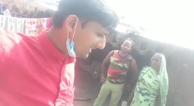 बहराइच: bhraich: garib ko aawas na milane par phoosh ke makan me rahane par hai majbur,#newsnation_team #shivshankarpandey
