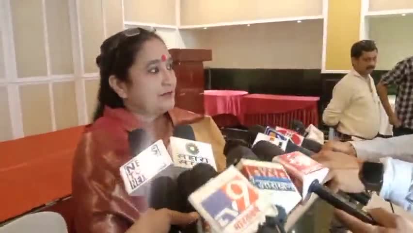 #हल्द्वानी - #राज्य_आंदोलनकारी व #जनत_कैबिनेट_पार्टी #JCP की केंद्रीय अध्यक्ष #भावना_पांडेय ने #HLD मैं प्रेसवार्ता की।