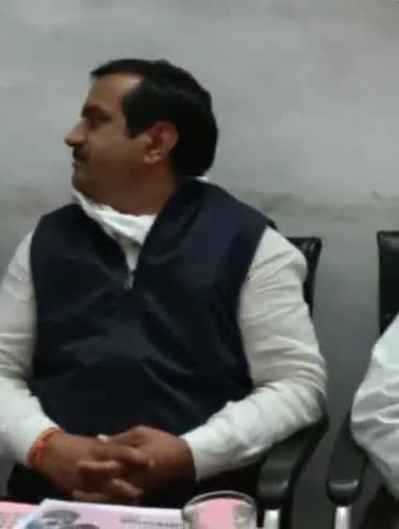 नटेरन: नटेरन एसडीएम प्रवीण प्रजापति ने नटेरन क्षेत्र वासियों से अपील की है कि जिन लोगों ने कोविड- वैक्सीन नहीं लगवाई वही #लोग