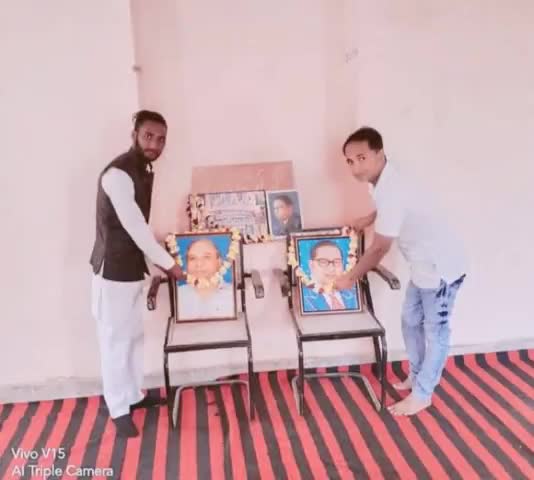 सामाजिक परिवर्तन के महानायक, झुग्गी झोपड़ी में रहने वालों को राजा बनाने वाले, #बहुजन_नायक
#डी_एस_4 ,#बामसेफ और #बहुजन_समाज_पार्टी के संस्थापक मान्यवर #साहब_कांशीराम के परिनिर्वाण दिवस पर उन्हें भावपूर्ण श्रद्धांजलि और शत-शत नमन💐🙏