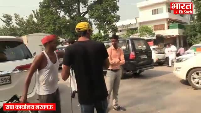 #लाइव_बेज्जती मगर #शानदार
भाजपा सांसद की लाइव बेइज्जती 
कमेंट में सांसद जी का नाम बताइए