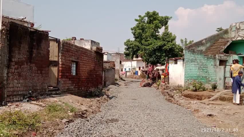 #महेश्वर/काकड़दा
अतिक्रमण के चलते ग्राम काकड़दा विकास से कोसो दूर
प्रधानमंत्री ग्राम सड़क योजना