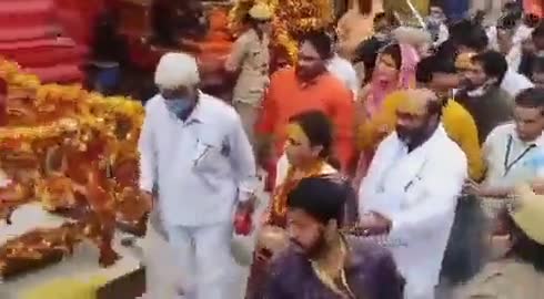 ये अपनापन 
उत्तरप्रदेश हे बदलाव की ओर....
#वक्त_है_बदलाव_का