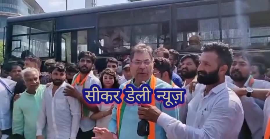 रीट परीक्षा में हुई धांधली के खिलाफ युवा मोर्चा के विरोध प्रदर्शन के दौरान सतीश जी पूनिया साथ मे
#रीट विरोध प्रदर्शन