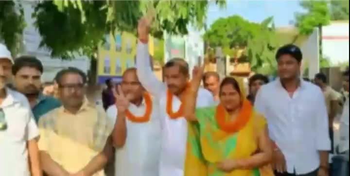 मधेपुरा:#जिला_परिषद क्षेत्र संख्या 01 से वंदना कुमारी पिंटू यादव पूनः हुई निर्वाचित समर्थकों ने जीत की अग्रिम बधाई।