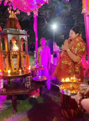 ॐ देवी महागौर्यै नमः
माँ दुर्गा ,महागौरी से प्रार्थना है कि सभी पर अपनी कृपा दृष्टि बनाए रखें व समस्त रोग-दोष का नाश कर सुखमय जीवन का आशीर्वाद प्रदान करें। #navratri2021 
#Garba