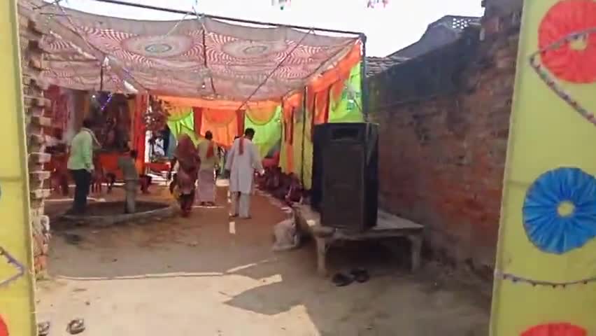 बबेरू: #बबेरू विधानसभा के बछौंधा गांव में जय भवानी मित्र मंडल के ओर से कन्या भोज और  भंडारा का किया गया अयोजन
Foloow me#