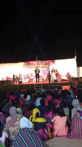 कार्यक्रम#पत्थलगांव के ग्राम सुकरा पारा में छत्तीसगढ़ के सुपरस्टार पद्मश्री अनुज शर्मा ने अपने गाने से लोगों का मन मोहा