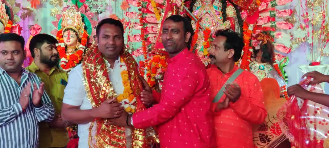 नवरात्रि के पावन-पर्व के अंतिम दिन आज #नवमी शुभ अवसर पर त्रिलोकपुरी_विधानसभा_क्षेत्र में अनेकों जगहों पर आयोजित भंडारे के कार्यक्रमों में सम्मिलित होकर #माँ #दुर्गा का #आशीर्वाद प्राप्त किया।