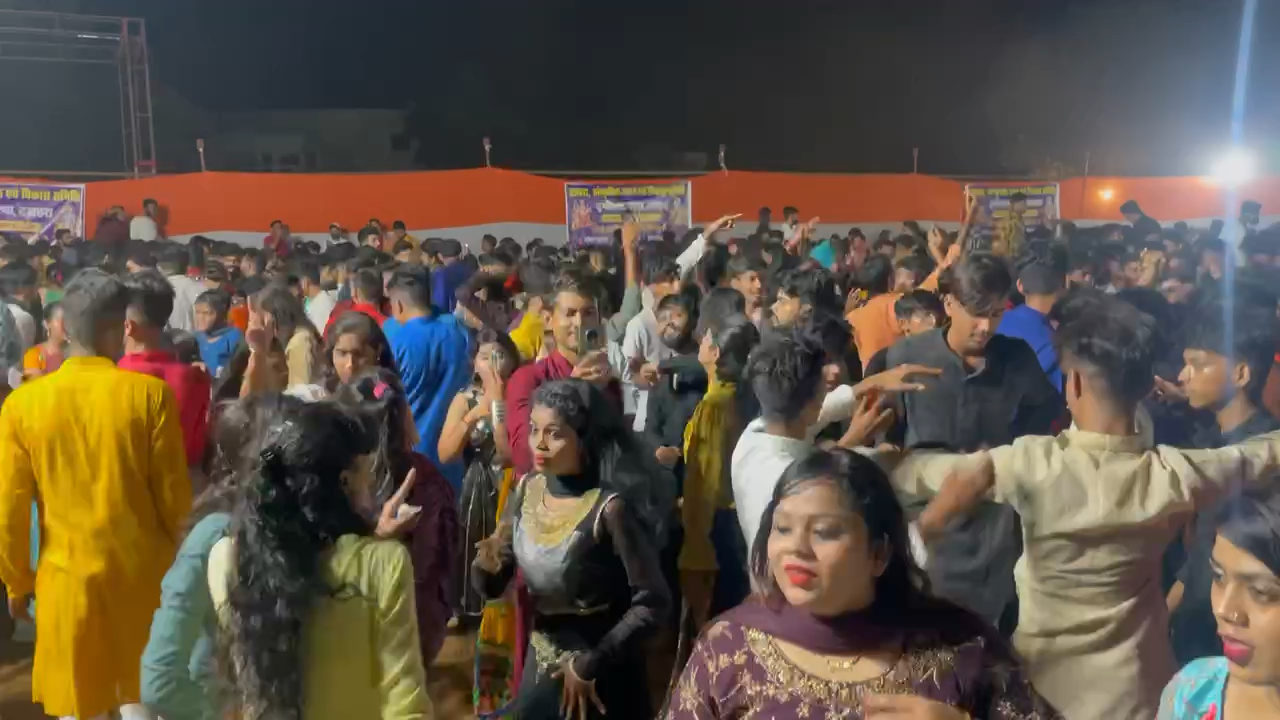 रायपुर: गरबा या Dj night 
 #news #raipur #garba