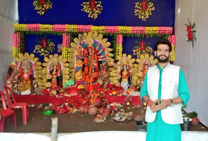 अपने #रामगढ़_विधानसभा क्षेत्र के हमारे दुर्गा पूजा कमिटि सुभाष चौक (रामगढ़) स्थित पूजा स्थल पहुंच कर माँ का आशीर्वाद लिए।