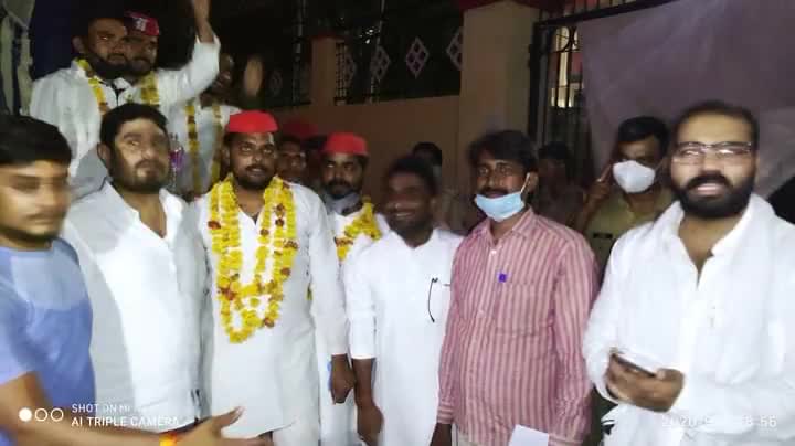 ऐसे लोगों का साथ छोड़ देना ही बेहतर है जो अपनों को कमजोर करने में हर समय छल-प्रपंच का सहारा लेते हैं. #पुष्पेन्द्र_सिंह

#शुभ_प्रभात