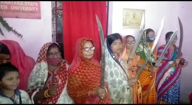 #मुज़फ़्फ़रपुर :-में #विश्व #हिंदू परिषद #बजरंग दल ने किया शस्त्र #पूजन।

#SupportFreeJournalism #a2zbiharnews