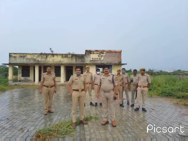 सैफई: संयुक्त किसान मोर्चा के आह्वान पर रेल रोको अभियान के दौरान सैफई में पुलिस रही सतर्क, नहीं कर सके किसान नेता प्रदर्शन