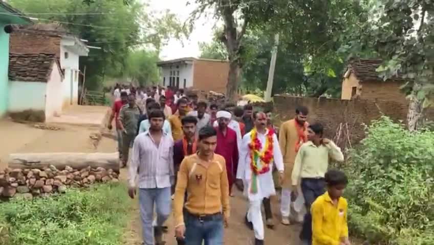 #पृथ्वीपुर विधानसभा से भाजपा प्रत्याशी डॉ. शिशुपाल यादव ने ग्राम पूनोल,दोर,खरोई,बेदऊ,बेदोरा,बछोडा,मऊ में किया जनसंपर्क