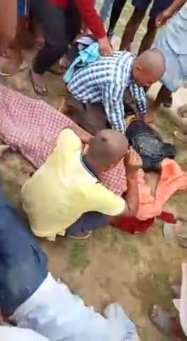 #सोलहंडा में नहर में डूबने से 15वर्षीय 2युवक की मौत हो गई। #पोस्टमार्टम हाउस जहानाबाद में मैं सोनू सिंह और पप्पू वर्मा