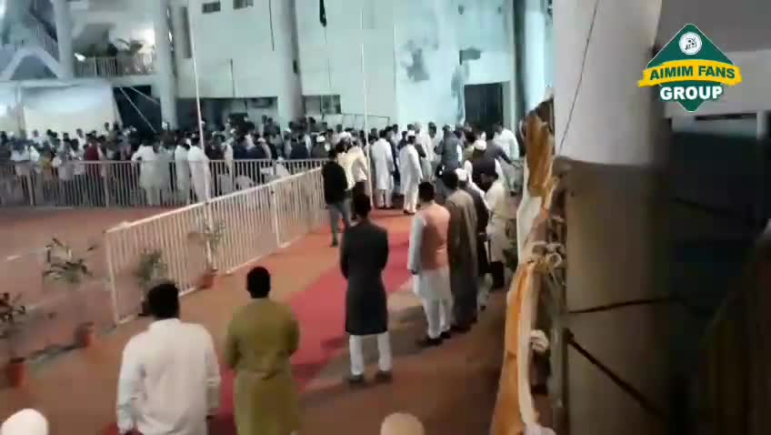 AIMIM President Barrister Asaduddin Owaisi at Jalsa Rahmatul lil Aalameen, Darussalam Hyd.
#Milad #mawlid #Darussalam
