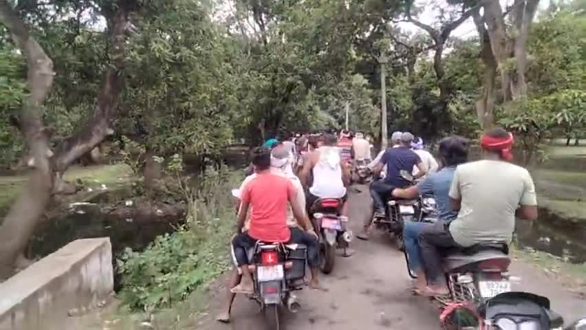 चौथे चरण का चुनाव प्रचार थमा लगातार प्रत्याशी जुलूस के माध्यम से अपना अपना जीत दावा ठोका #
###नीरज कुमार यादव###