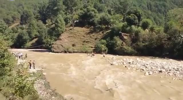 गणाई गंगोली: बांस पटान ग्राम सभा के गांव भयूं में ﻿आज कूलुर नदी एक शव बरामद हुआ।
#uttarakhandnewsupdates 
﻿#uttarpradeshnews