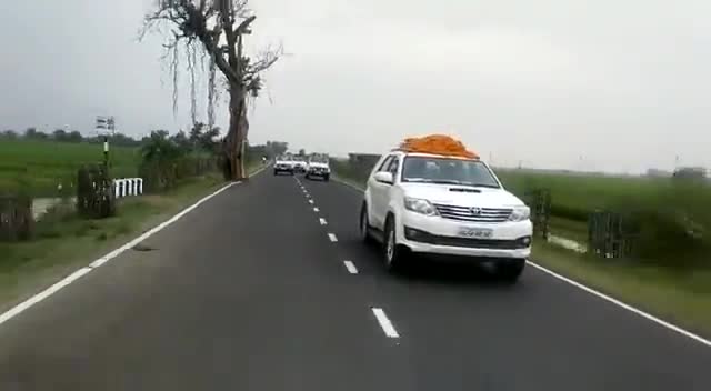 हट जाओ JDU-BJP वालों! 
मैदान छोड़कर भाग जाओ! 
क्योंकि तुम्हारा कुचला जाना तो तय है!
#तारापुर #कुशेश्वरस्थान #उपचुनाव #राजद