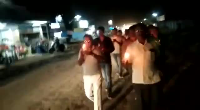 भाजयुमो राजपुर ने विसर्जन के दिन पत्थलगांव में हुए घटना को कैंडल मार्च निकालकर दी श्रदांजलि💐💐
#bjym 
#bjymrajpur
