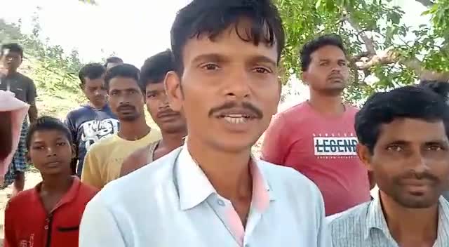 #झामुमो भवनाथपुर प्रखण्ड अध्यक्ष चन्दन पहुंचे कुंवरठीका गांव ।