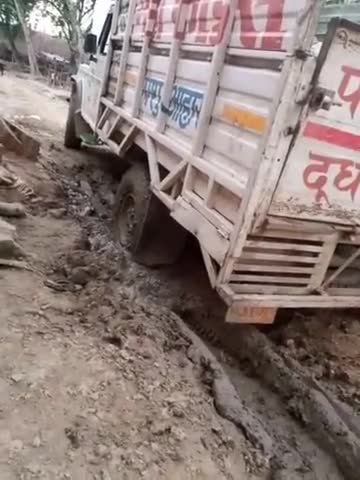 सिराथू: #कड़ा क्षेत्र ग्राम अफजलपुर सातों घोसियाना की रास्ता है प्रधान कोई तवज्जो नहीं करता दलदल है रोड में#