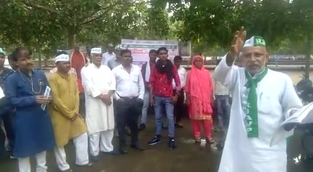 दो अक्टूबर को जब RJAVP ने जातिगत आरक्षण खत्म करने बारे लखनऊ में भारत के राष्ट्रपति के नाम सौंपा ज्ञापन
#scstact  #RJAVP